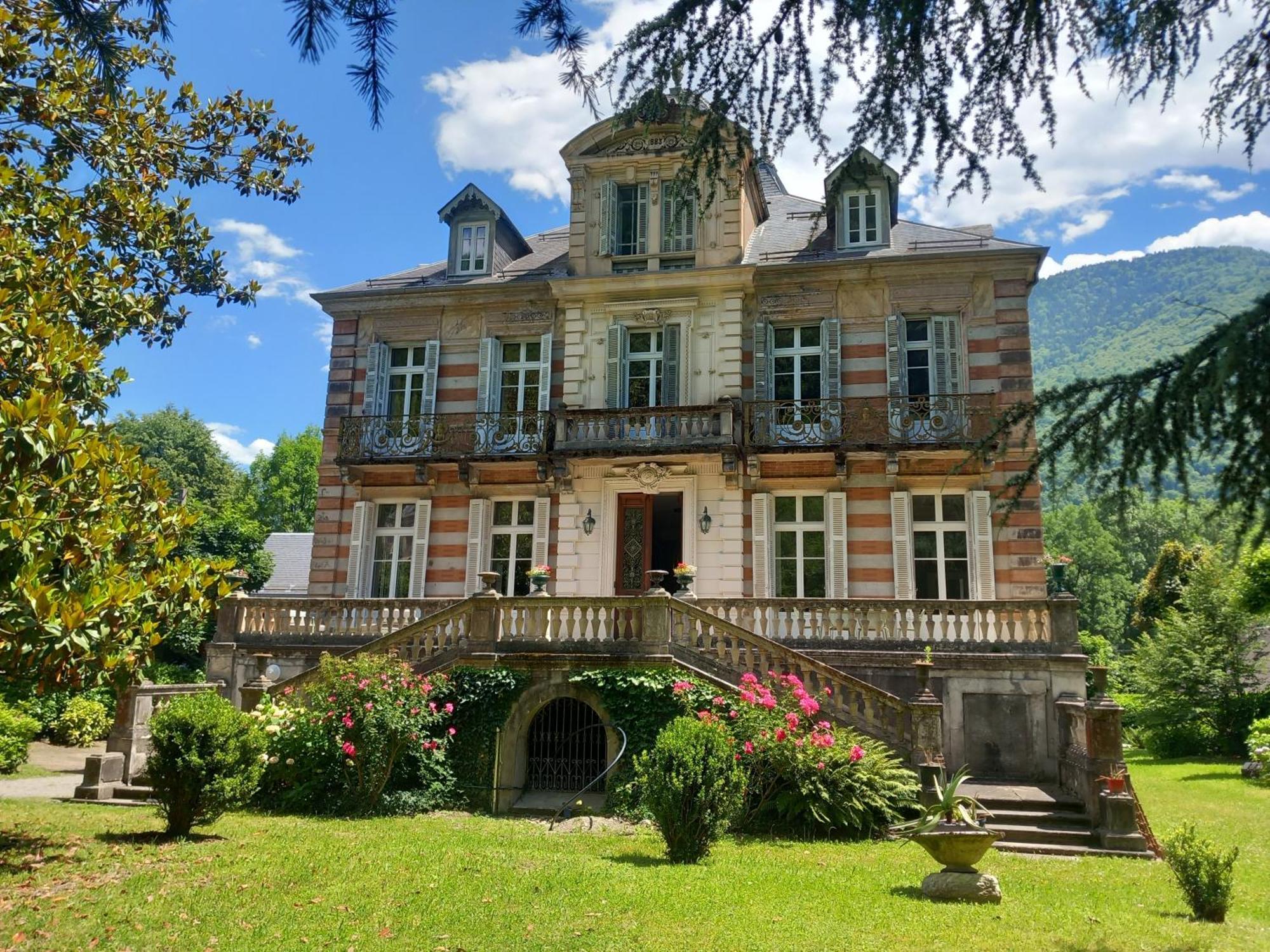 Villa Du Lys Bagneres-de-Luchon Bagian luar foto